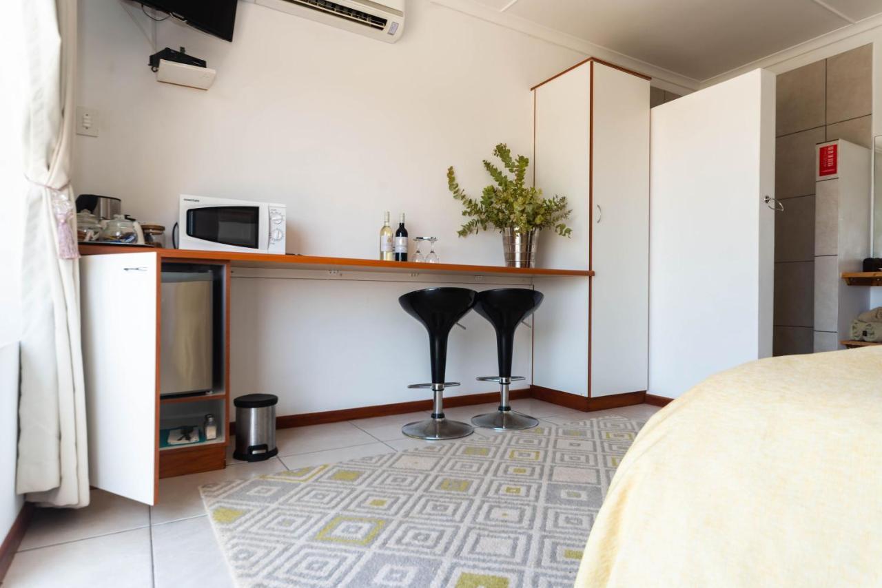 Melkboomsdrift Guest House & Conference Centre Vredendal Bagian luar foto