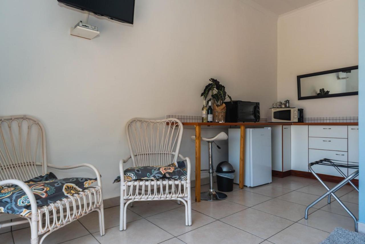 Melkboomsdrift Guest House & Conference Centre Vredendal Bagian luar foto